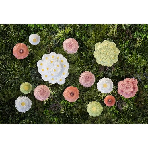 Margarita-middenstuk in wit aardewerk, 47 x 41 x 4,5 cm | Maria Flor