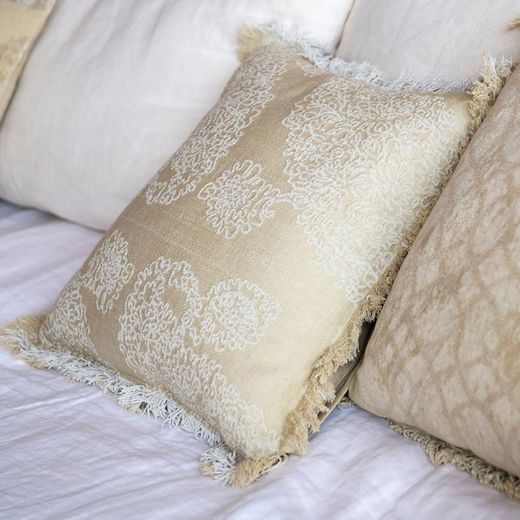 Beige cotton cushion, 45 x 45 x 10 cm | Blossom