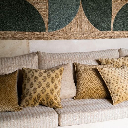 Coussin en velours moutarde, 45 x 45 x 10 cm | gloire