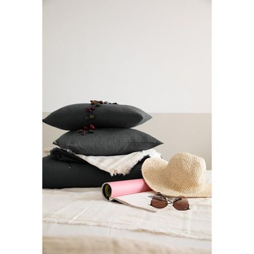 Linen and cotton bedspread in grey, 260 x 240 cm | Zeff