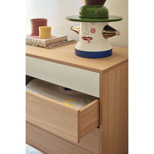 Oak and cream wooden chest of drawers, 90 x 86 x 45 cm | Yoko