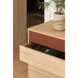 Wooden chest of drawers in oak and tile, 90 x 86 x 45 cm | Yoko