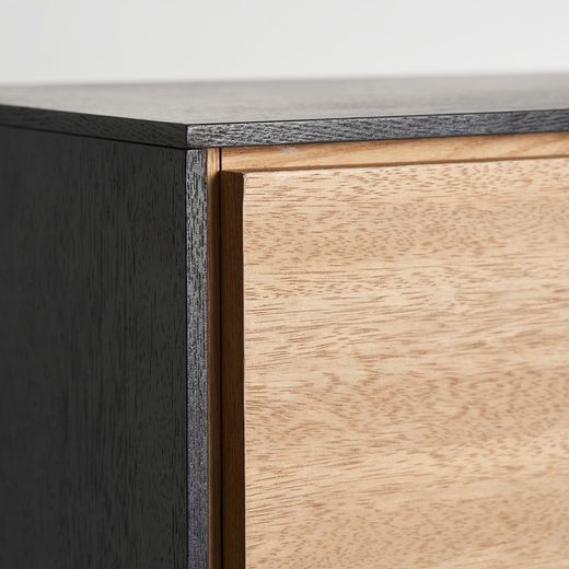 Commode en noir et bois naturel, 85 x 39 x 81 cm | brusa