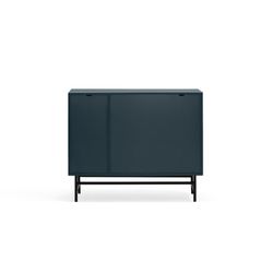 Dark blue and black wooden and metal chest of drawers, 97 x 45 x 80 cm | Knitwear