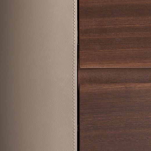 Cómoda de madera y piel sintética en marrón y beige, 140 x 45 x 75 cm | Kandern