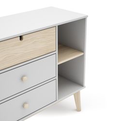 Pine chest of drawers in white and natural, 90 x 40 x 81 cm | Stephanie