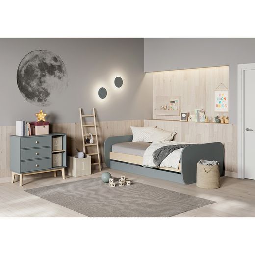 Pine chest of drawers in green and natural, 90 x 40 x 81 cm | Esteban