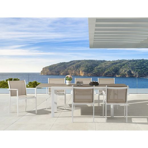 Garden dining set in white and taupe aluminum | Orick + Adin
