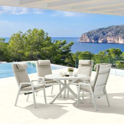 Garden dining set in white aluminum | Yowah + Albury