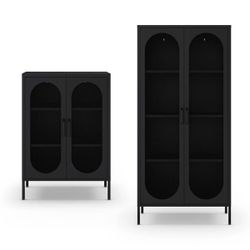 Conjunto de salón compuesto por aparador alto y vitrina en color negro| Diora