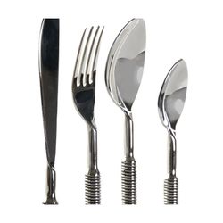 16-piece stainless steel cutlery set in silver | Silver twister