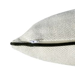 DELFT | Coussin couleur perle avec garniture noir mat 60 x 60 cm