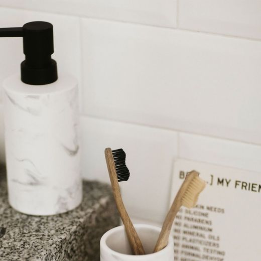 4-piece marble-effect ceramic bathroom set | marble