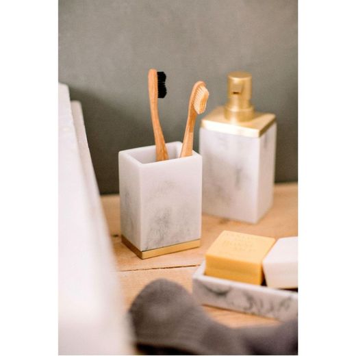 Wit en goud marmeren badkamer set