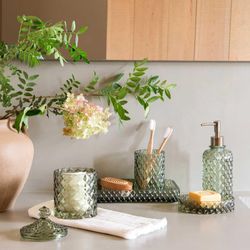 Glass dispenser in green, 7.5 x 7.5 x 20 cm | Diamond