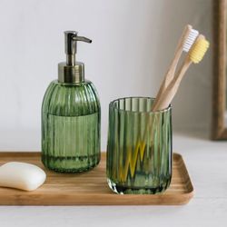 Distributeur en verre recyclé vert et or, Ø 7 x 17 cm