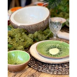 Coco-Salatschüssel aus Steingut in Braun und Weiß, 30,2 x 30 x 18,9 cm | Tropische Früchte