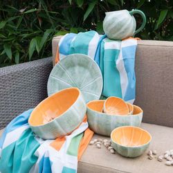 Earthenware salad bowl in green and orange, Ø 25 x 11 cm | Melon