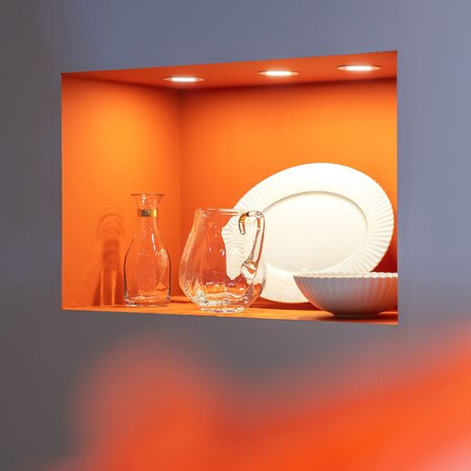 Porcelain salad bowl in white and gold, 24.2 x 24.2 x 8.3 cm | 200 Years