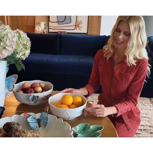 L earthenware salad bowl in beige and multicolor, 33.4 x 28.5 x 12.5 cm | Cloudy Butterflies