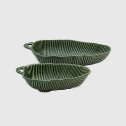 Green earthenware salad bowl S, 28 x 14.5 x 6 cm | banana leaves