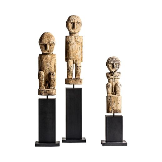 Ethnic sculpture M in Natural/Black Mango Wood, 14x14x64 cm.