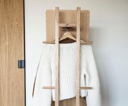 Espejo con estantes en chapa de roble, 43 x 42 x 157 cm | Nature