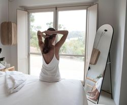 Espejo de pie de aluminio en negro, 40 x 160 cm | Black