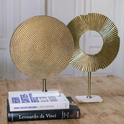 Gold/white aluminum decorative figure, 28 x 10 x 38 cm | Calypso