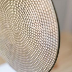 Gold/white aluminum decorative figure, 28 x 10 x 38 cm | Calypso