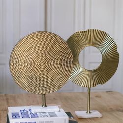 Gold/white aluminum decorative figure, 37 x 10 x 56 cm | olympia