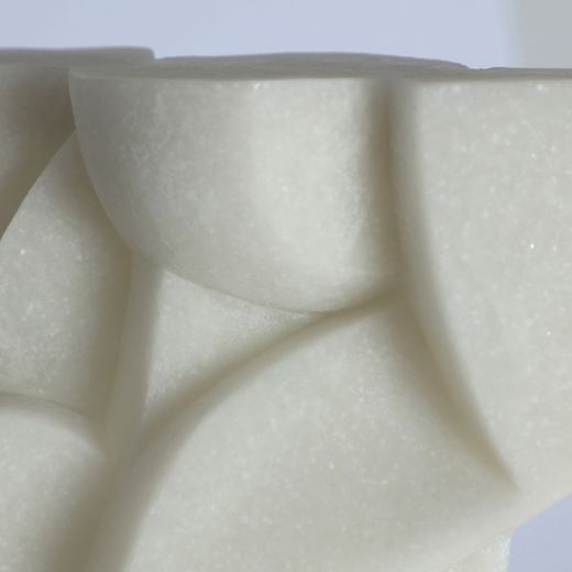 Figura decorativa  de poliresina en blanco, 26 x 23 x 50 cm | Aura