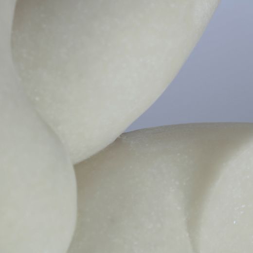 Figura decorativa  de poliresina en blanco y negro, 25 x 16 x 38 cm | Pulse