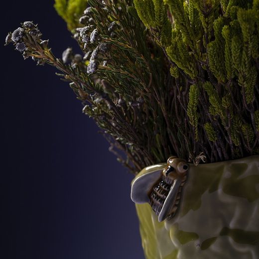 Wazon fajansowy w kolorze zielonym, 16,5 x 14 x 12 cm | Ogród Owadów