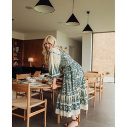 Blå fruktskål i lergods, 41 x 33 x 16,5 cm | Molniga fjärilar