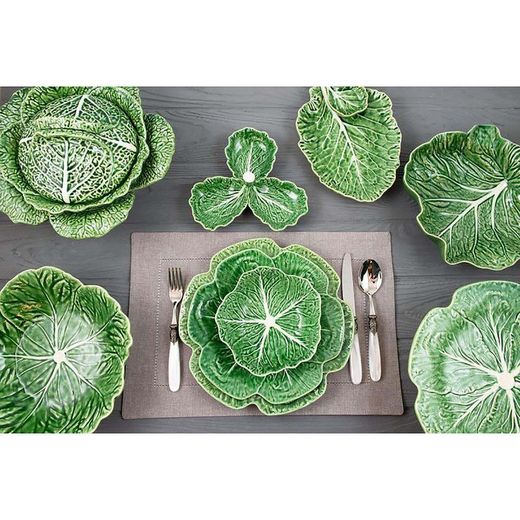 High green earthenware platter, 26 x 25 x 8.5 cm | Cabbage