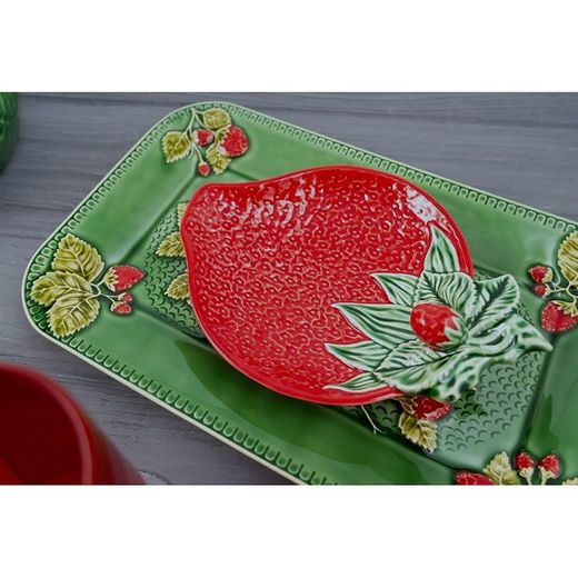 Talerz fajansowy w kolorze zielonym i czerwonym, 34 x 21 x 3 cm | Truskawki