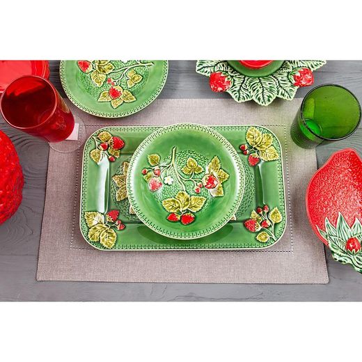 Talerz fajansowy w kolorze zielonym i czerwonym, 34 x 21 x 3 cm | Truskawki