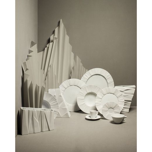 Plat en porcelaine blanc, 42,3 x 36,1 x 2,7 cm | Matrice