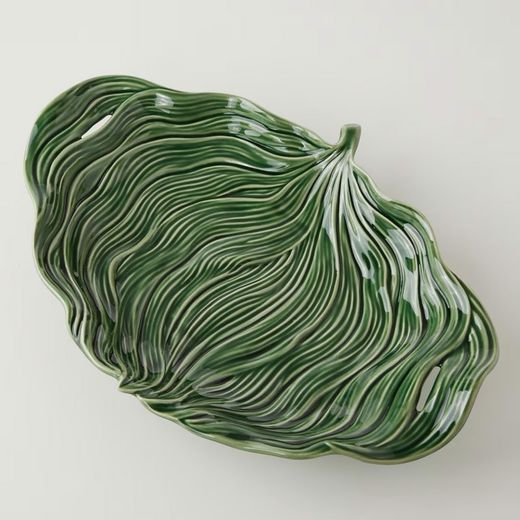 Green earthenware L platter, 44.5 x 33 x 8.5 cm | Leaves
