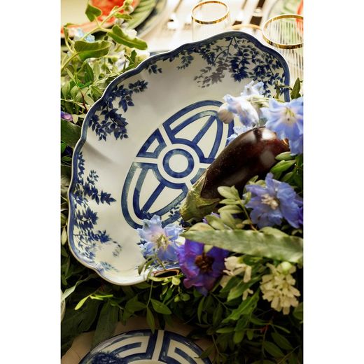 Medium Porcelain Platter in Antique Blue and White, 34.6 x 23 x 5 cm | The Meaning