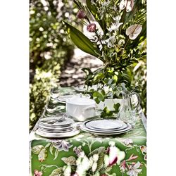 Large oval porcelain platter in white, 42.5 x 32.5 x 3.4 cm | Basket