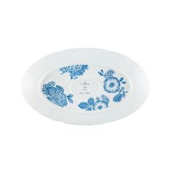 Large oval porcelain serving dish in white and blue, 41.4 x 24.8 x 4.2 cm | Coralina Blue