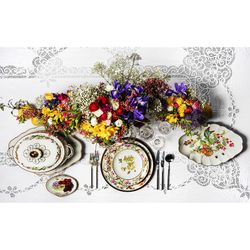 Medium oval porcelain platter in multicolour, 34.4 x 22.8 x 5 cm | Paço Real