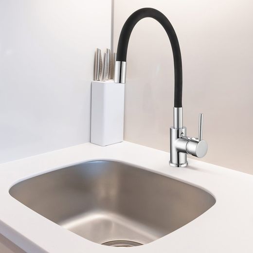 Keukenkraan van messing en siliconen in zwart en zilver, 9,6 x 22 x 36,6 cm | Buigen
