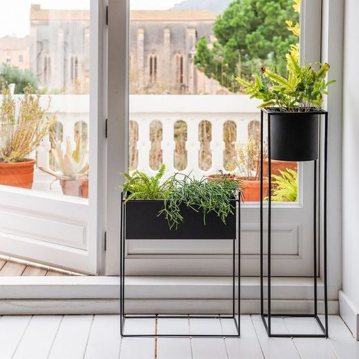 Jardinière en métal noir, 51x24x65cm