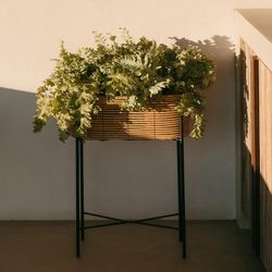 Jardinière en rotin synthétique naturel/noir, 49 x 20 x 66 cm