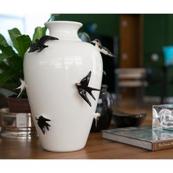 Black and white earthenware vase, Ø 33 x 41 cm | Spring