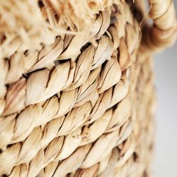 Set of 2 decorative baskets made of natural fibre and raffia in natural, 36 x 36 x 33 cm | Kasses