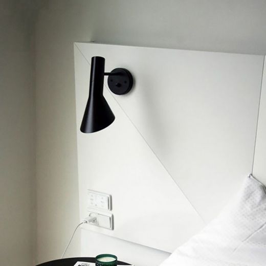 Jacob Black Metal Wall Lamp, Ø35x35 cm